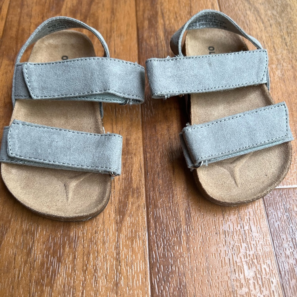Old navy size 6 toddler, new without tags